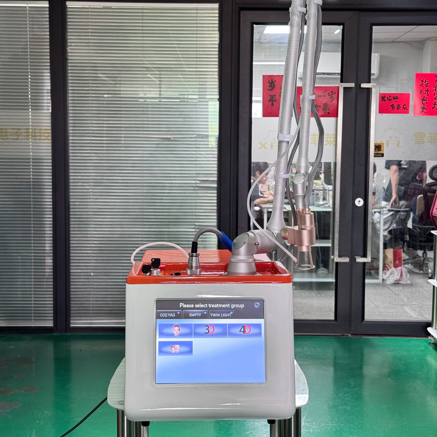 60W Fractional CO2 Laser Skin Resurfacing Machine Acne Scar Removal Treatment Vaginal Tightening Equipment Portable Salon Use